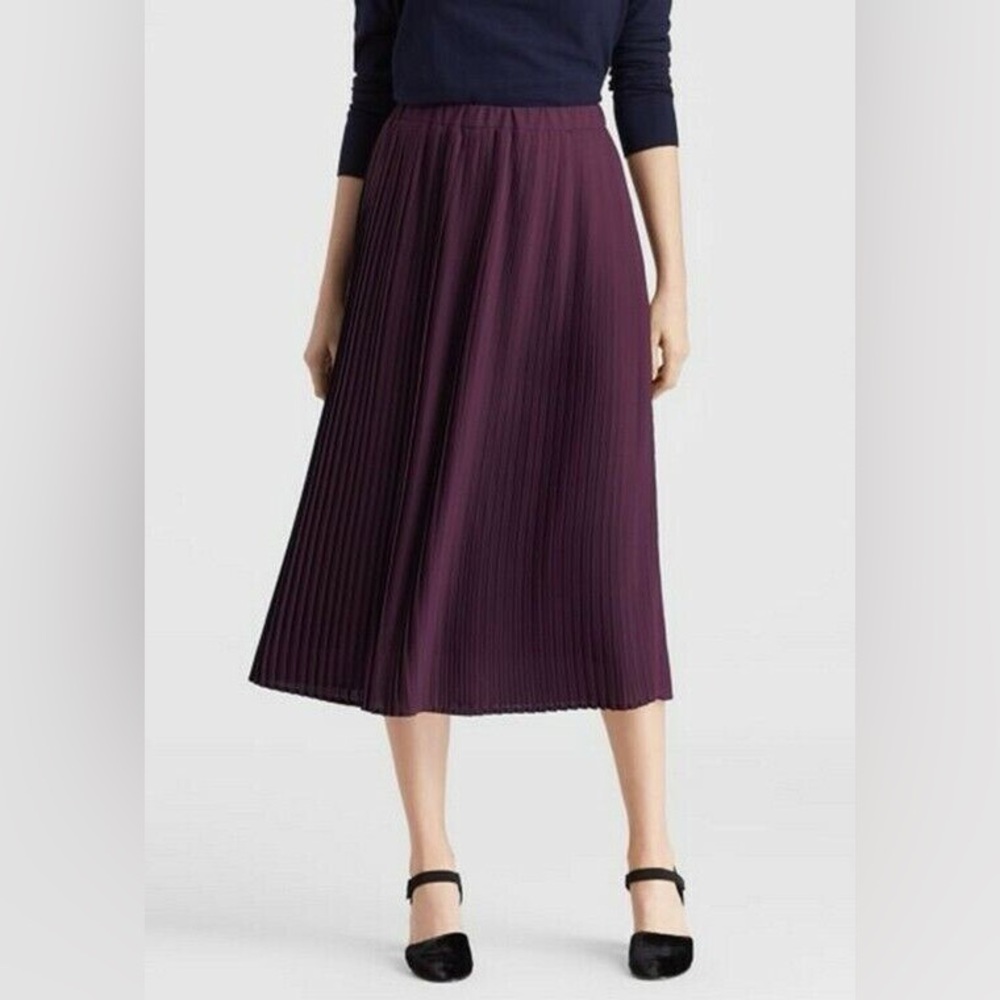 Eileen Fisher C/L Knife Pleated Midi Skirt in Burgundy, size 10